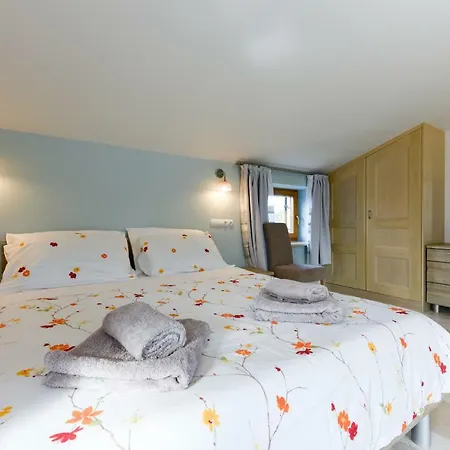 Compass House Вилла Углян